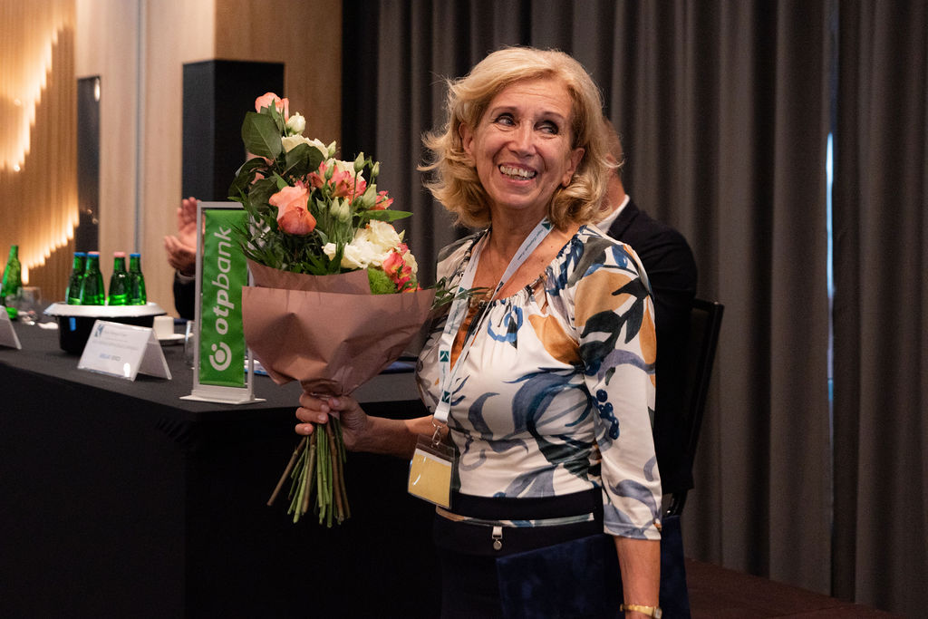 Vörös Lászlóné dr. átveszi a Magyar Könyvvizsgálói Kamaráért Életműdíjat